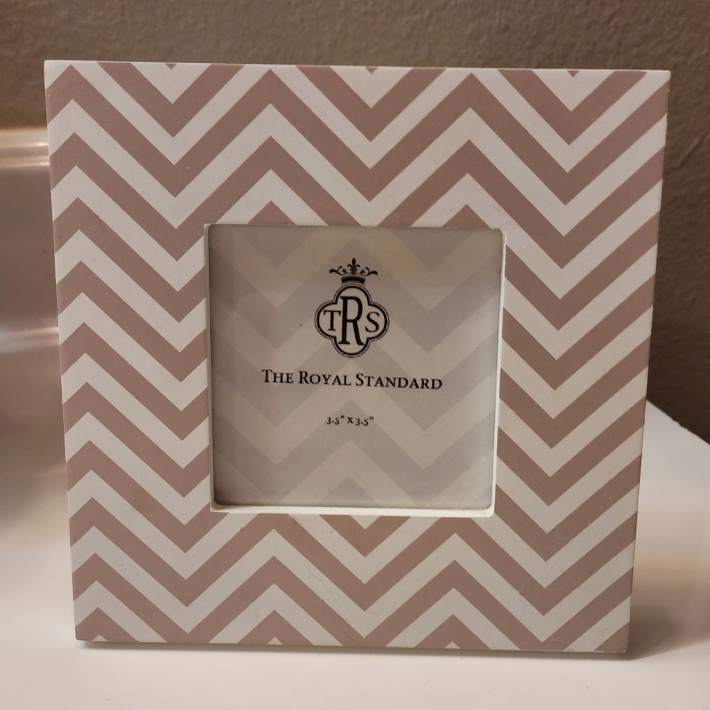 The Royal Standard Chevron Photo Frame